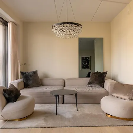 Bright & Airy Canal-side Retreat For 6 Copenhague