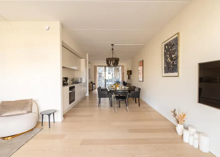 Bright & Airy Canal-side Retreat For 6 * Κοπεγχάγη